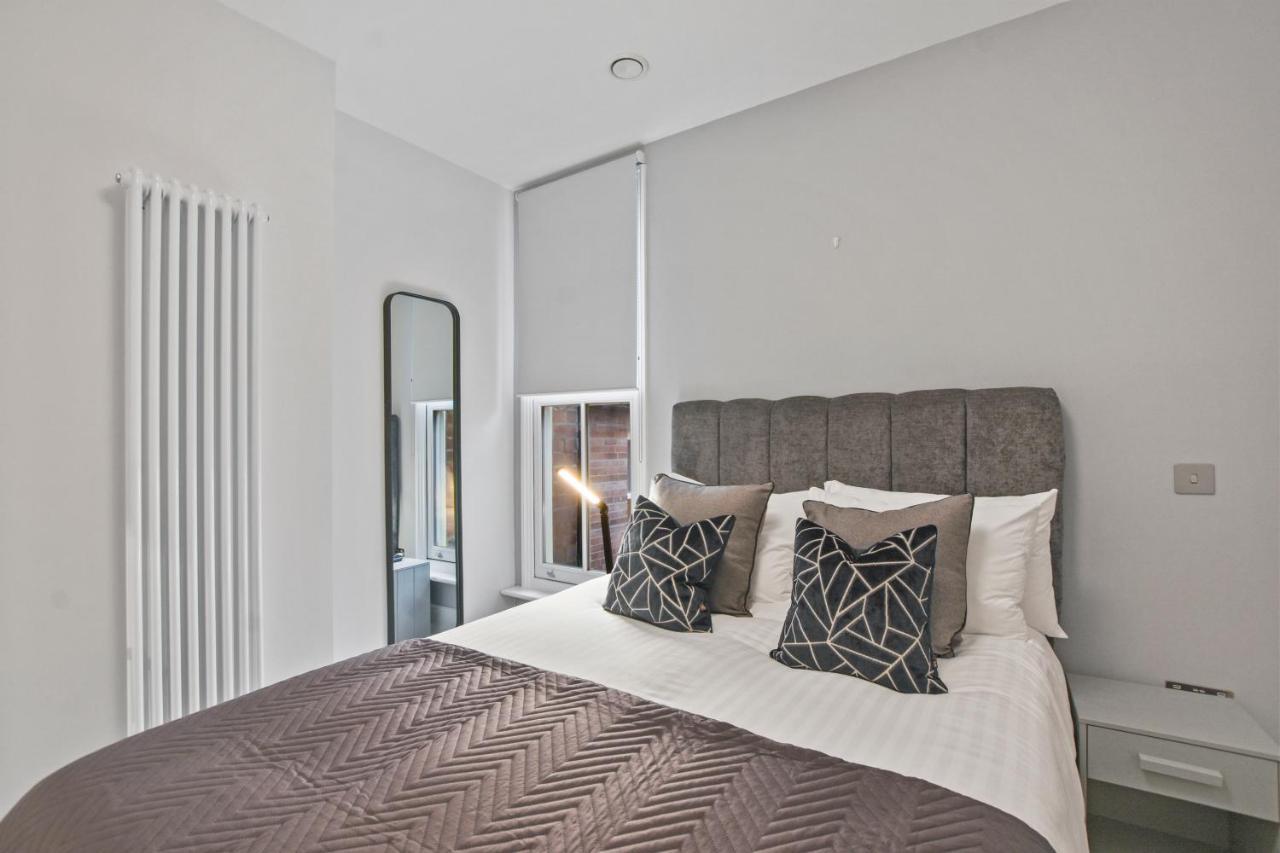 Victoria House By Aeria Reading